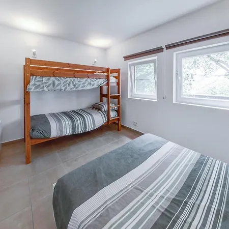 Mountain View Stay, *