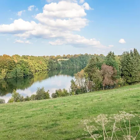 بيت للعطل Mountain View Stay, *